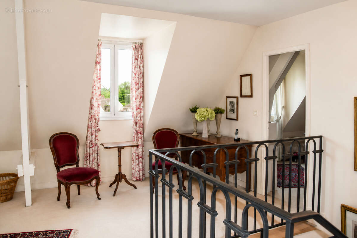 Villa d'exception de 280 m2 - 5 chambres - Jardin paysager - Amilly VIROY - photo 13