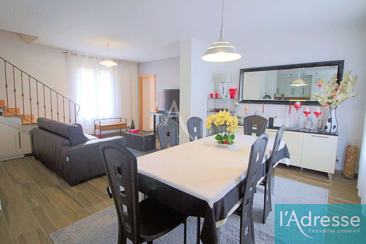 Maison à VIRY-CHATILLON