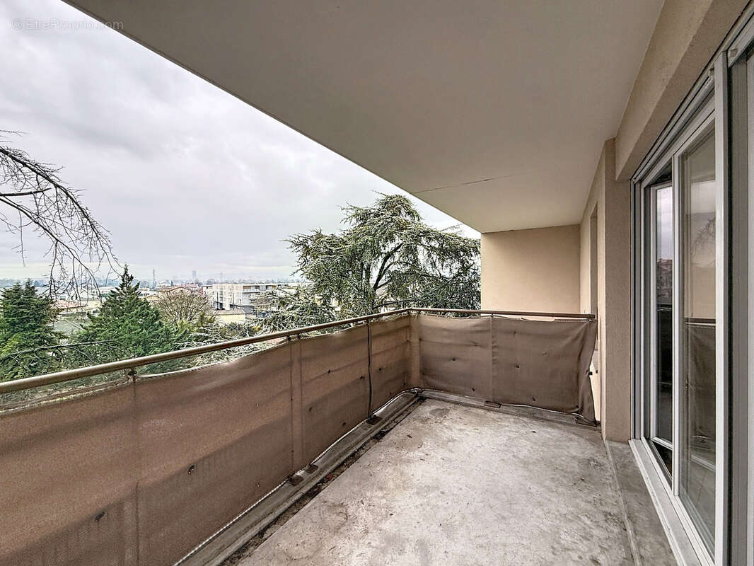 Appartement à VAULX-EN-VELIN