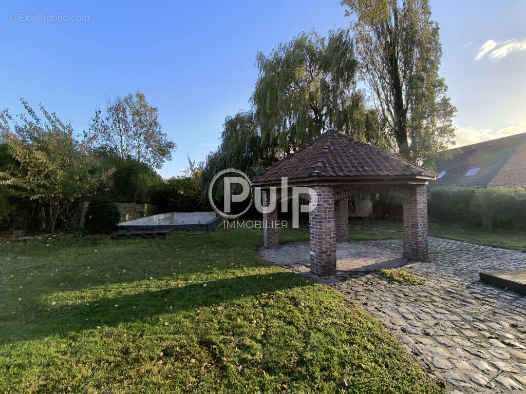 Maison à NEUVILLE-EN-FERRAIN