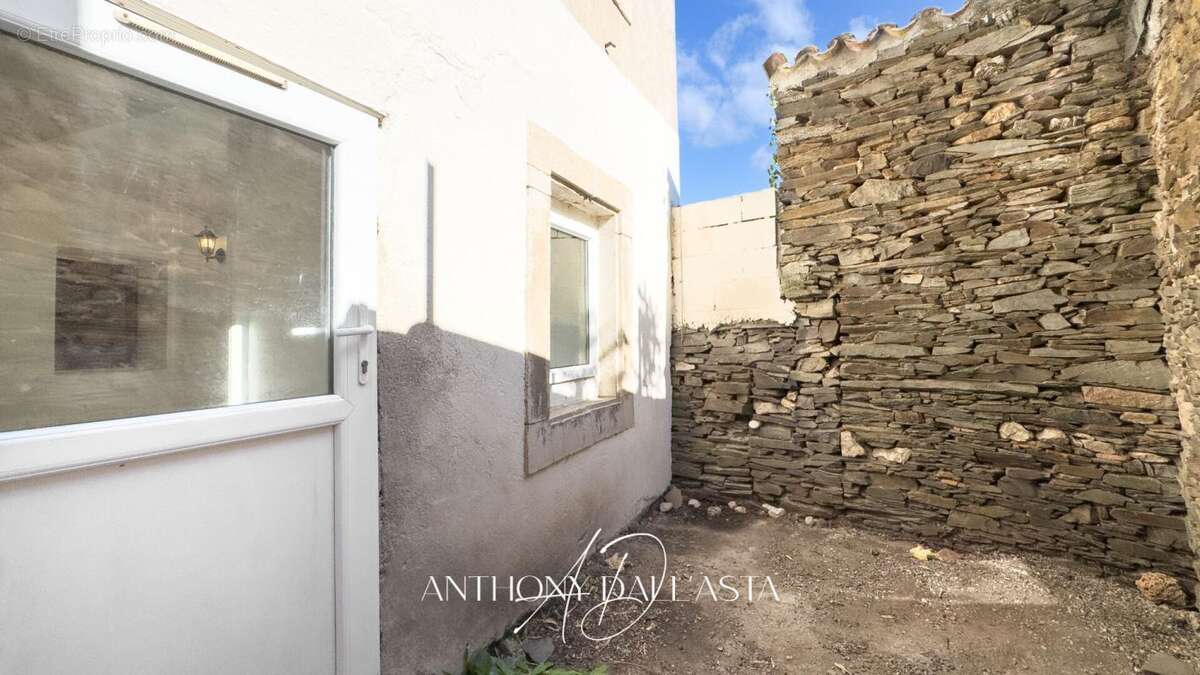 Maison à VILLARDONNEL