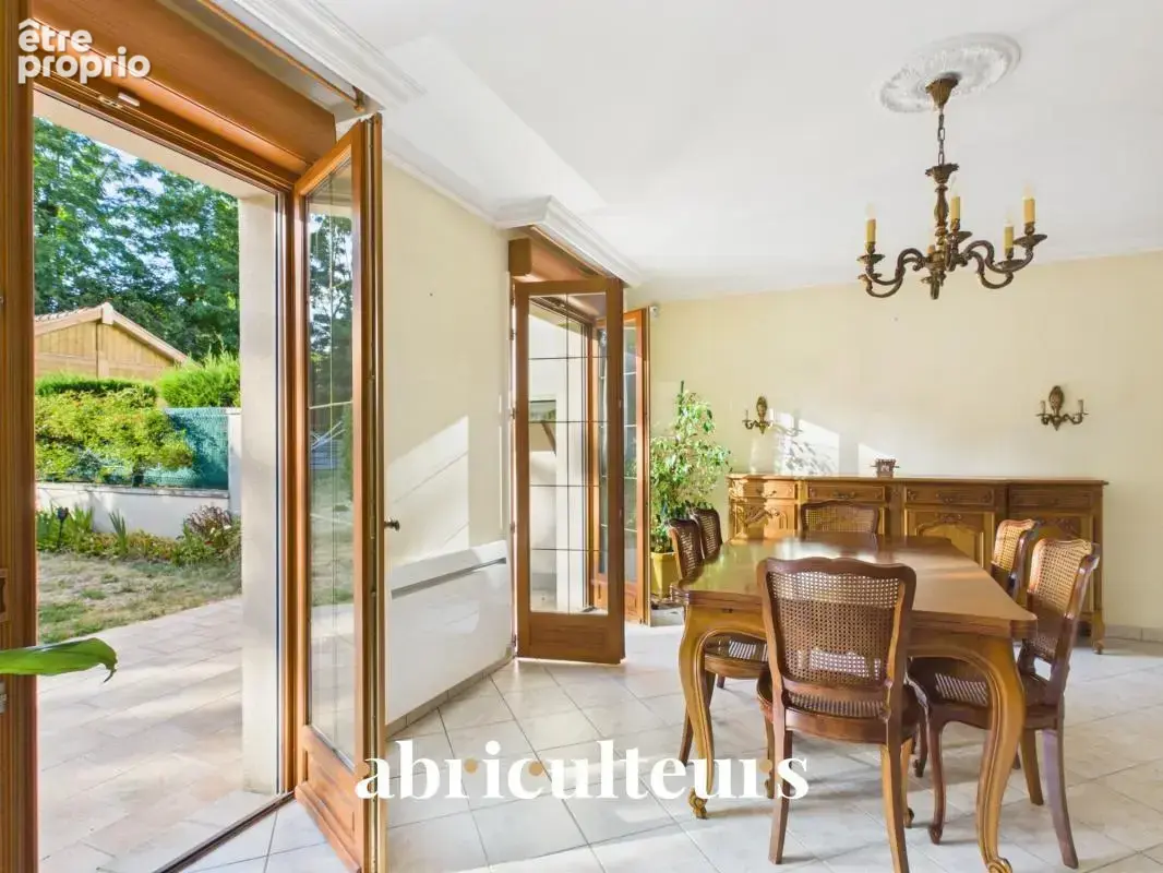 Maison familiale de 107 m² avec jardin et terrasse - Versailles Porchefontaine (78000) - photo 4