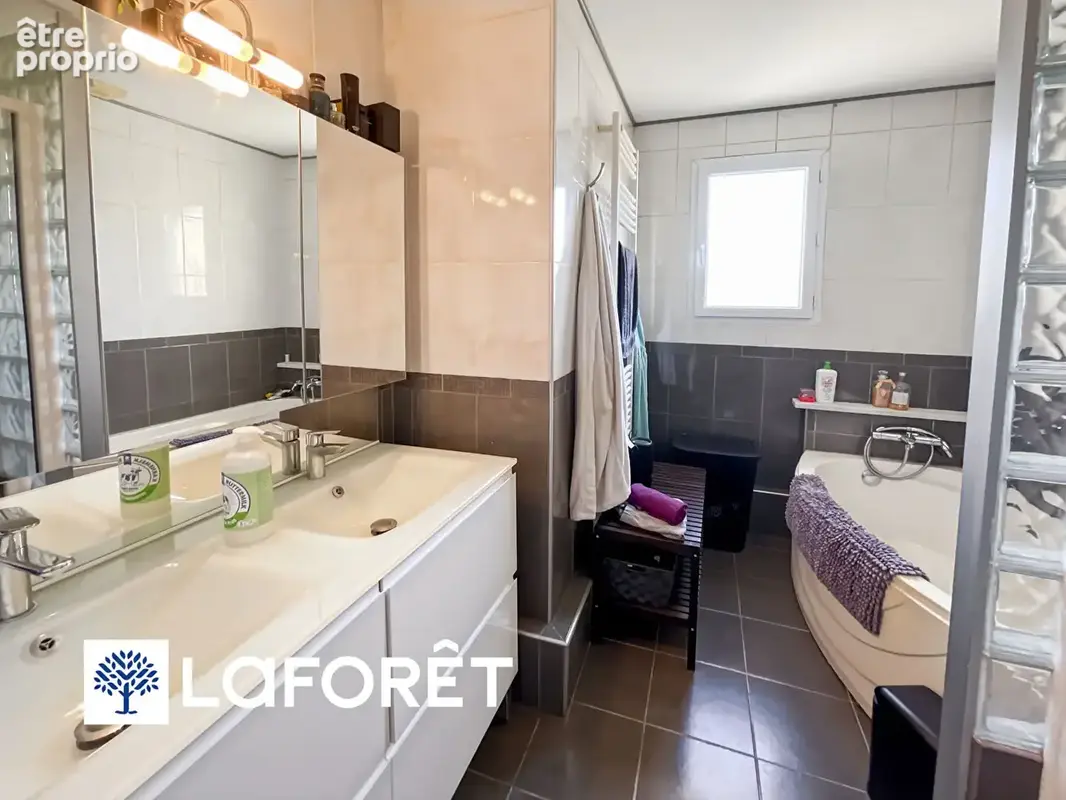 Maison lumineuse 5 pièces à vendre à Sainte Geneviève des Bois - photo 12