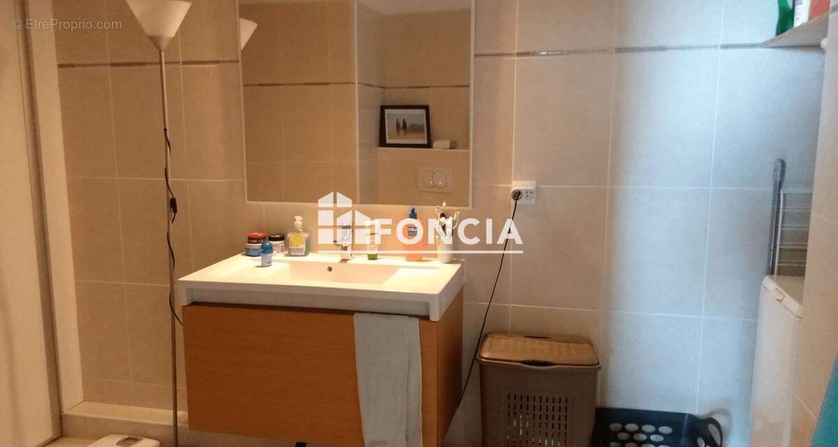 Baisse de prix !  2 pièces avec terrasse vue mer . Découvrez ce superbe appartement 2 pièces idéalement situé dans la prestigieu - photo 5