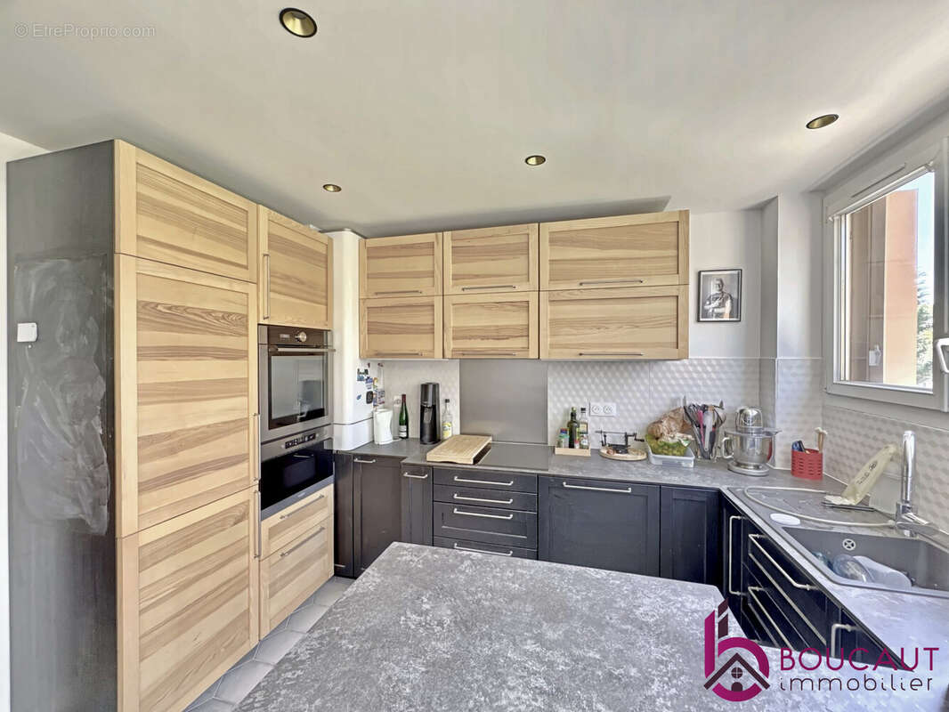 Appartement à LE PLESSIS-ROBINSON