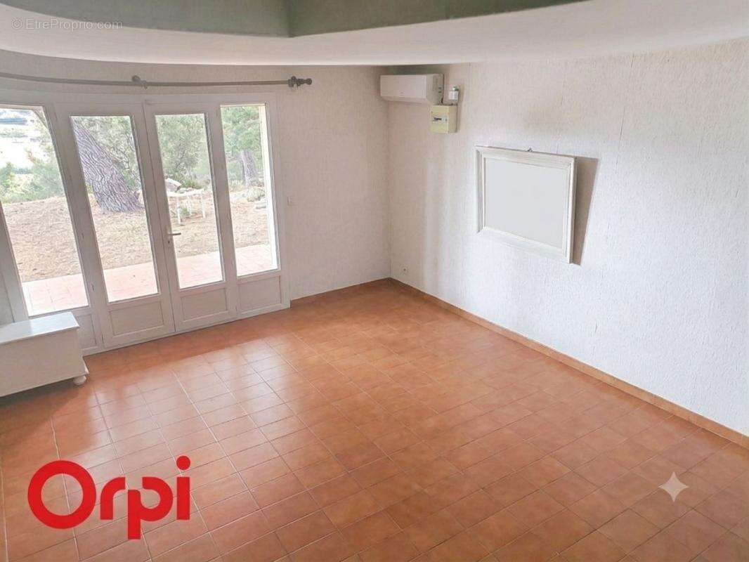 Maison À Vendre La Cadière d'Azur T4 - Garage - photo 8