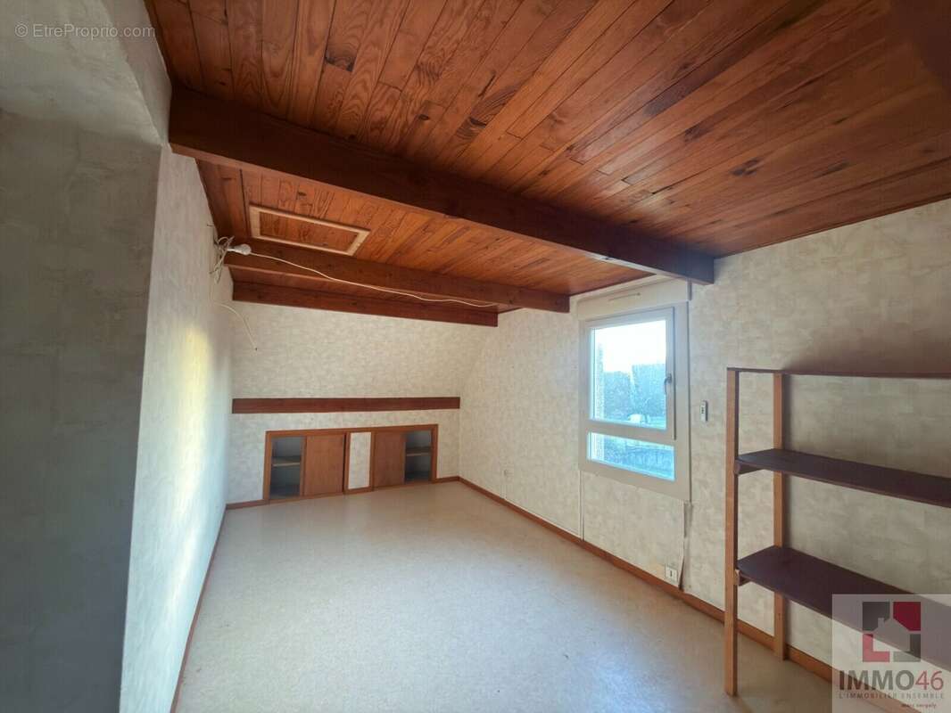 Maison à MONTFAUCON