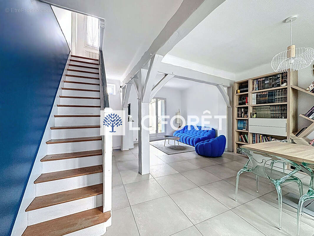 Maison à SAINT-NOM-LA-BRETECHE