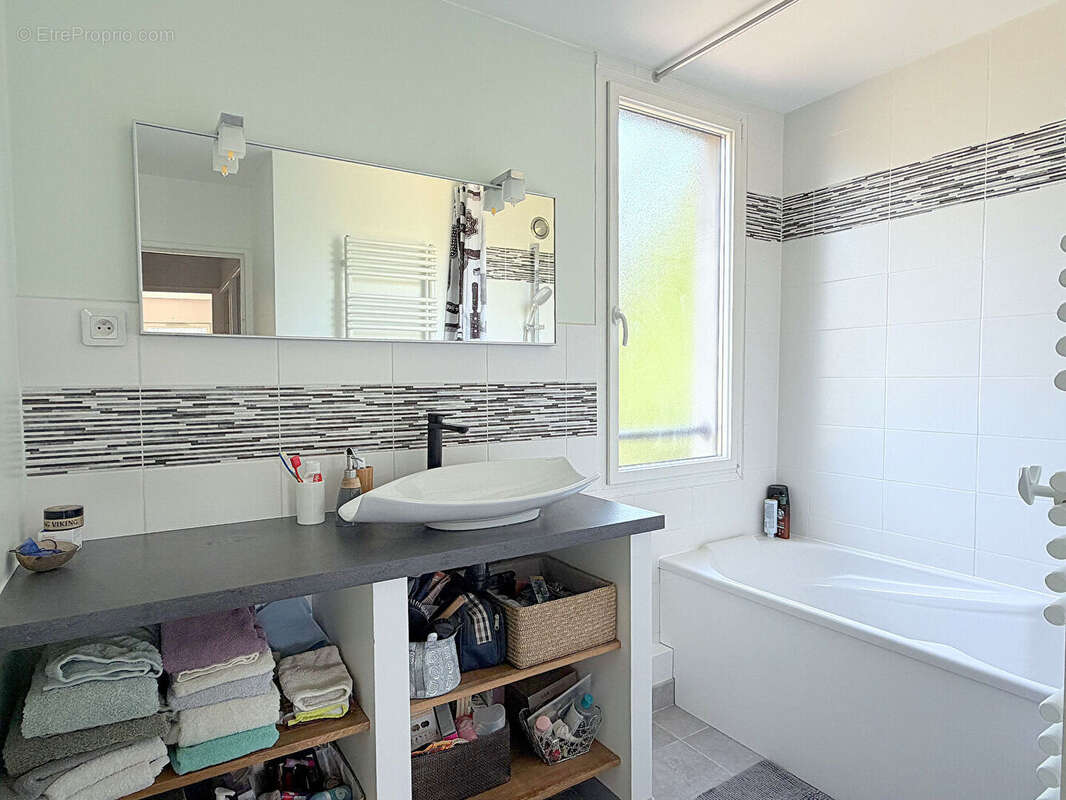 Appartement à MONTIGNY-LE-BRETONNEUX