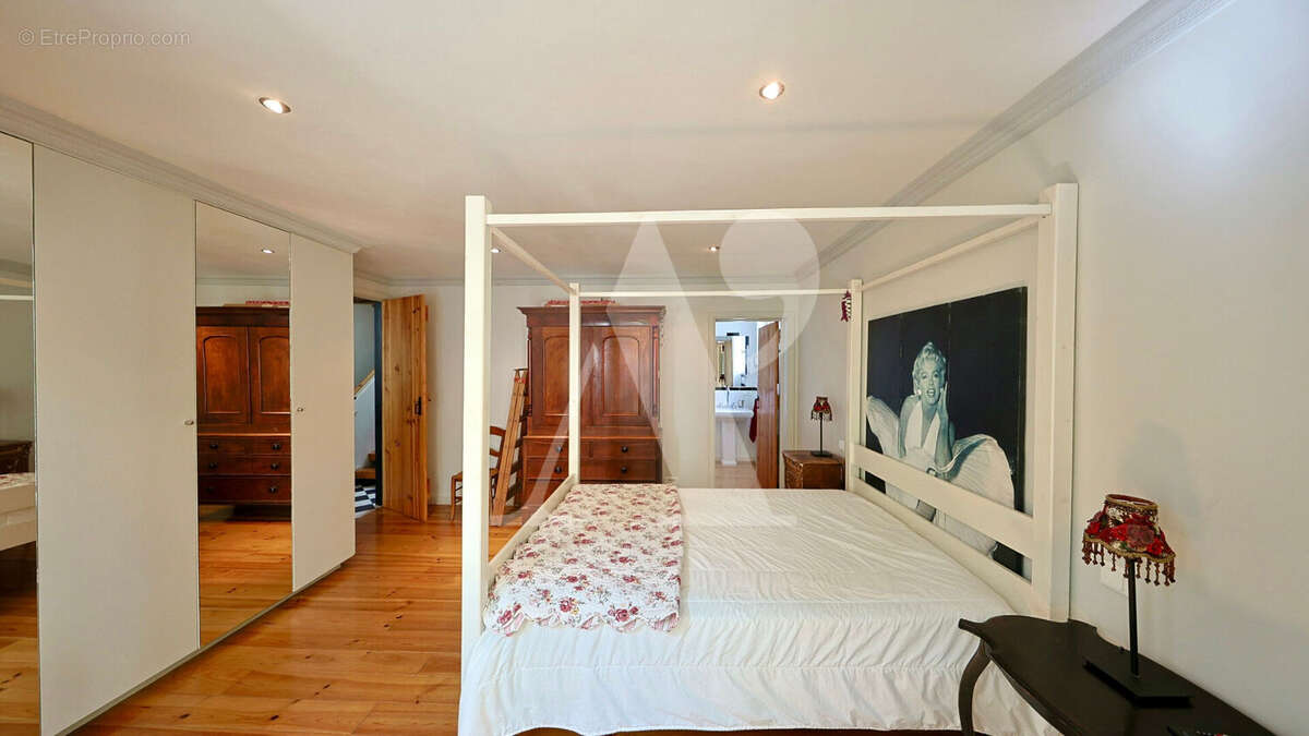 Maison à SAINT-JULIEN-EN-BORN