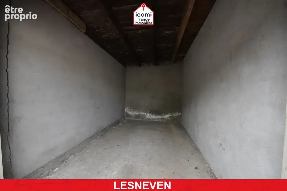 Parking à LESNEVEN