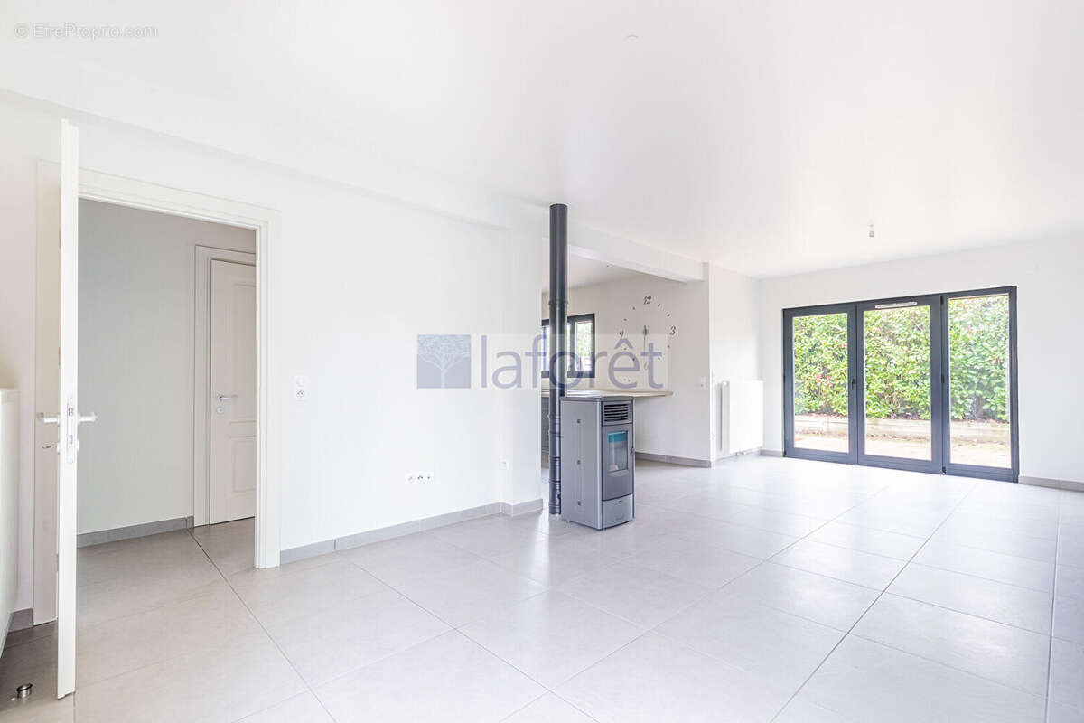 Maison à BALLAINVILLIERS