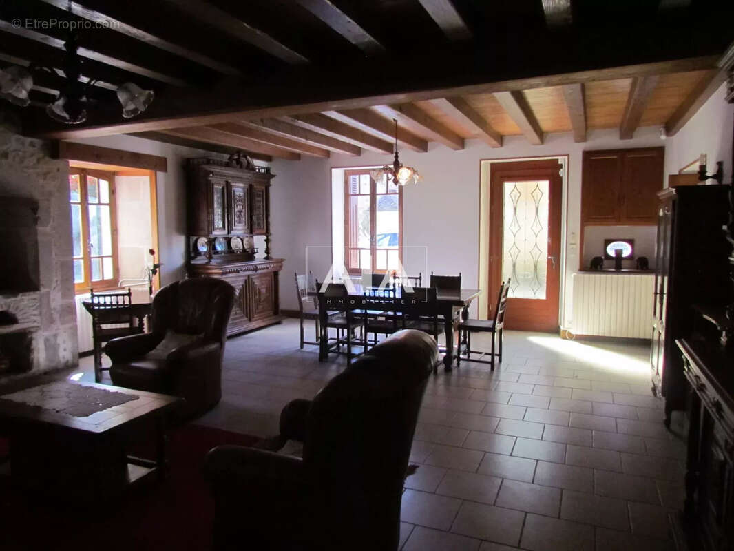 Maison à LIZANT