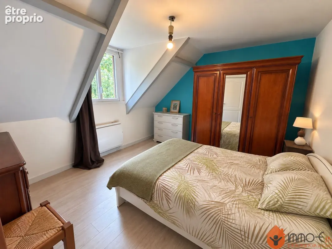 Maison 140 m² à Conde-Sainte-Libiaire  - photo 9