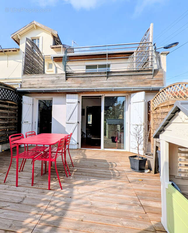 Maison à JARVILLE-LA-MALGRANGE