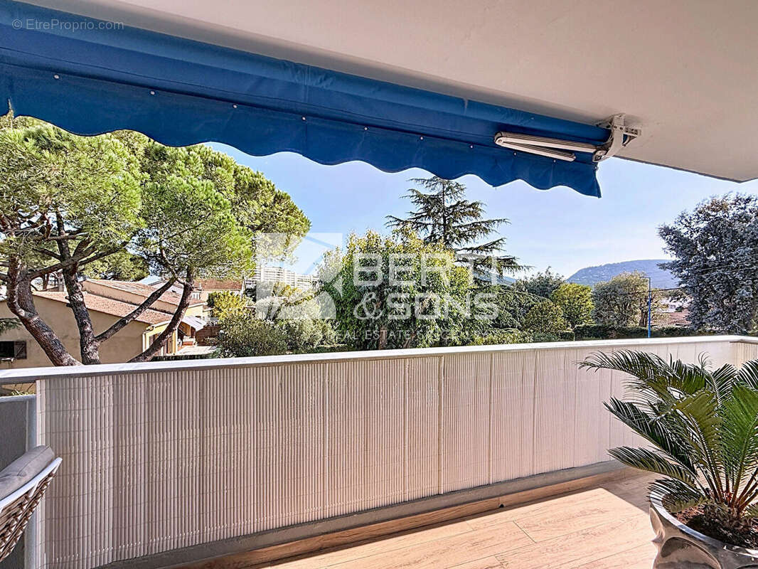 Appartement à MANDELIEU-LA-NAPOULE