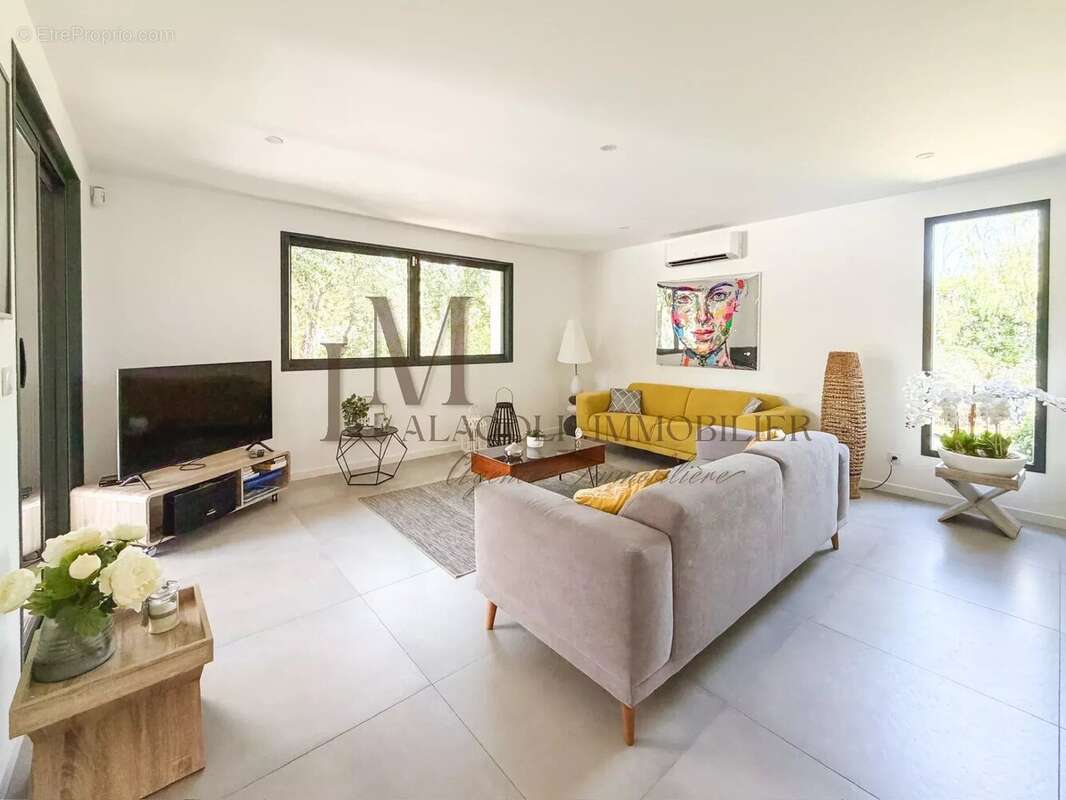 Villa T5 moderne à Porto-Vecchio - photo 5