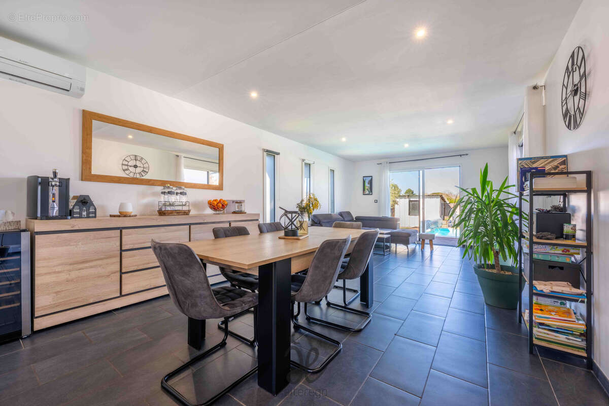 Maison 2020 - 105 m2 - 3 CH + Piscine + Atelier - photo 6