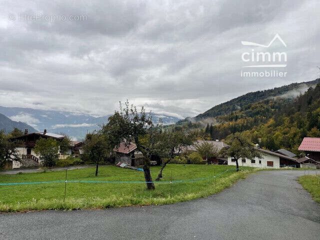 Terrain 630 m² à Sallanches  - photo 4