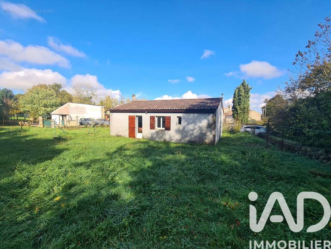 Photo 4 - Maison à CHAMPAGNOLLES