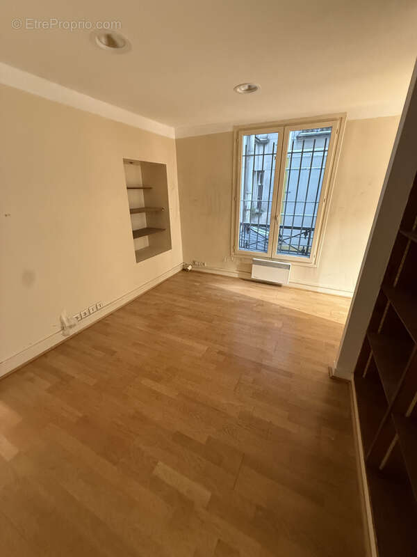 Commerce à PARIS-10E