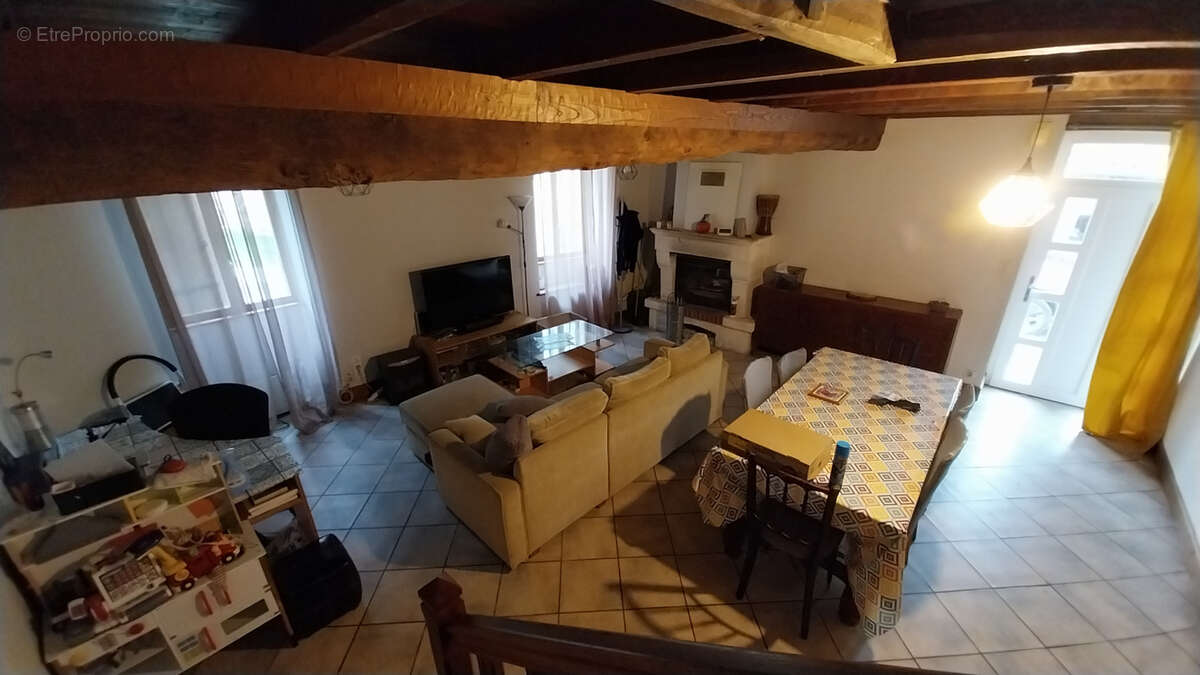 Maison à MONTAGRIER