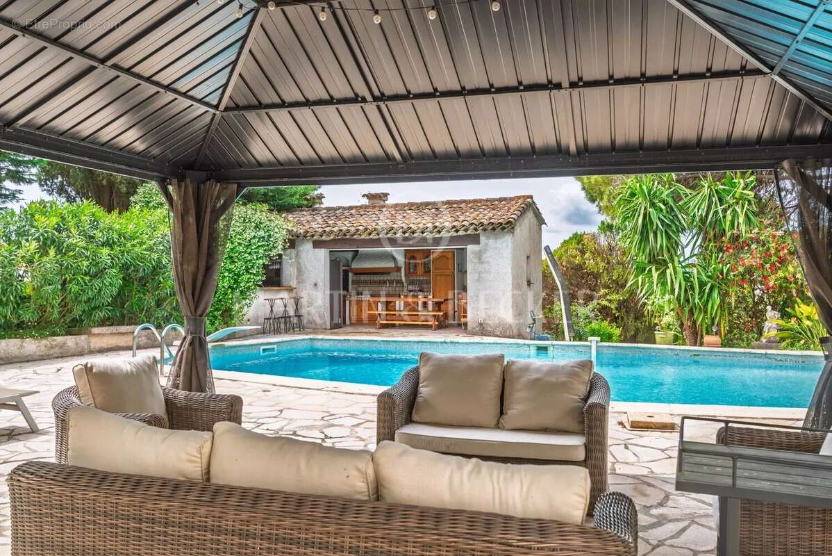 Maison à MOUGINS
