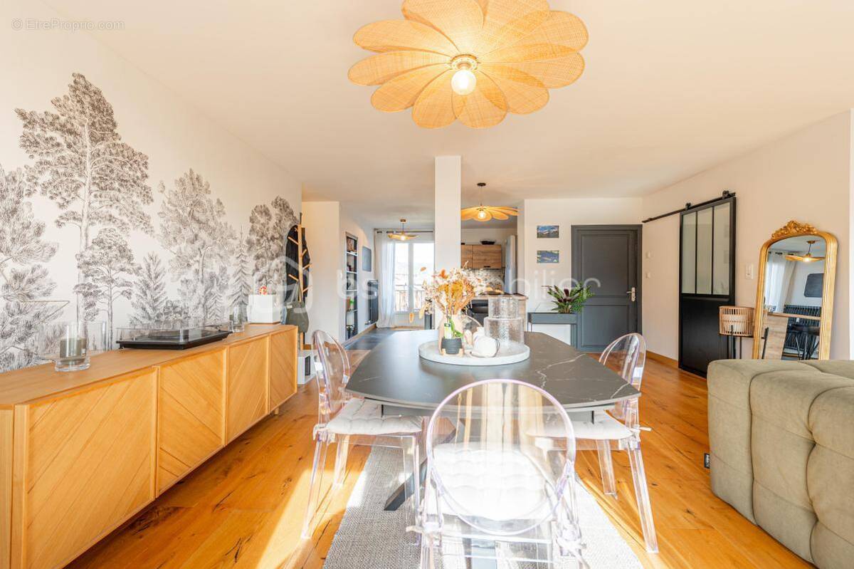 Appartement à LA ROCHE-SUR-FORON