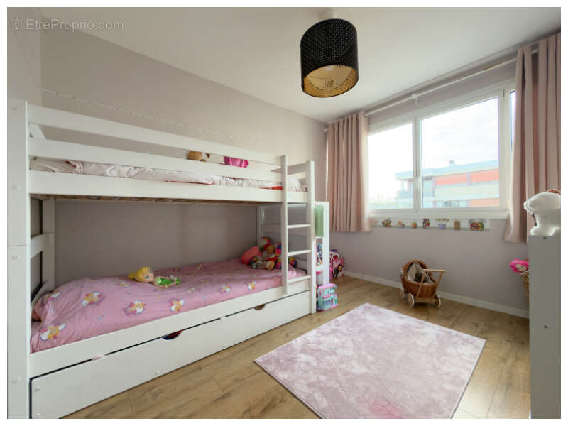 Appartement à FONTENAY-LE-FLEURY