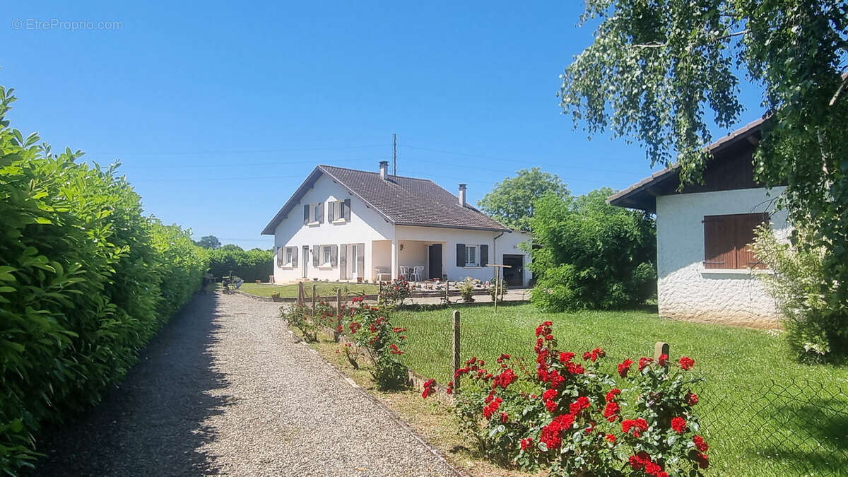 Maison à JUILLAN