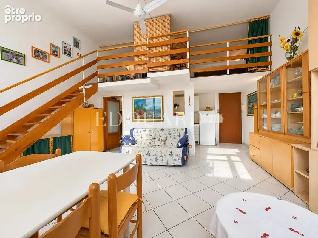 En exclusivité grand studio avec deux chambres en mezzanine, au cœur de la zone piétonne de Menton - photo 4
