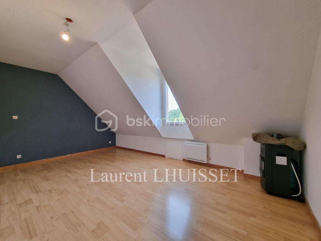 Maison à NEUVY-EN-SULLIAS