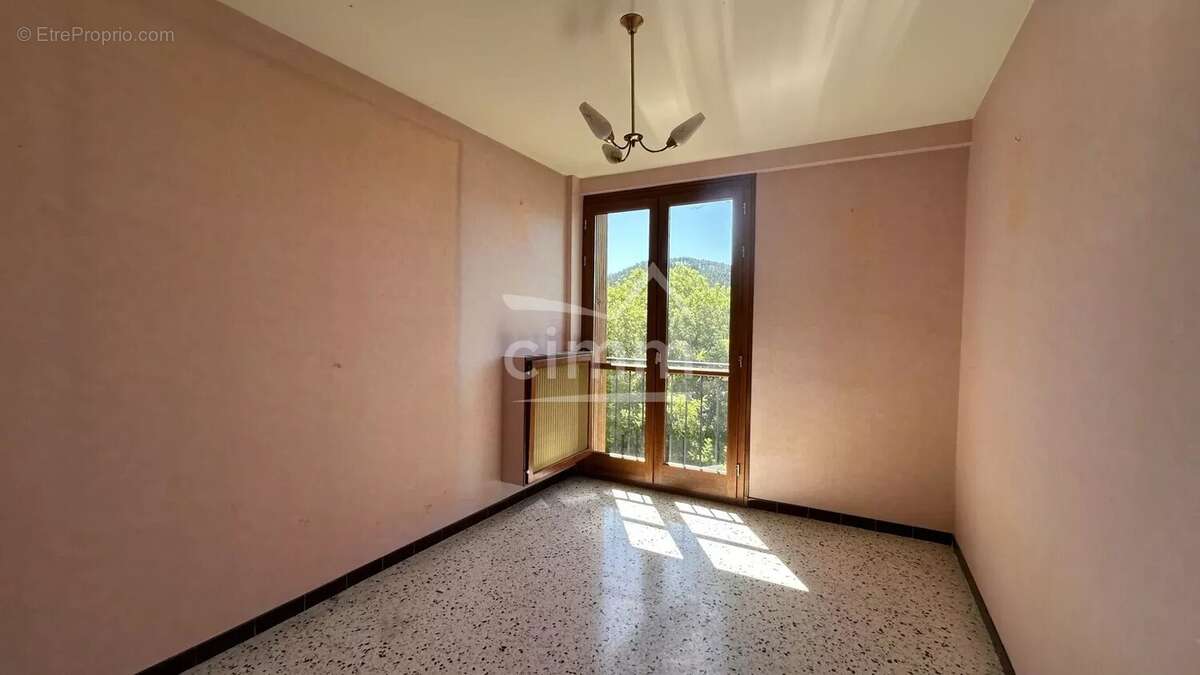 Appartement t4 avec garage - photo 5