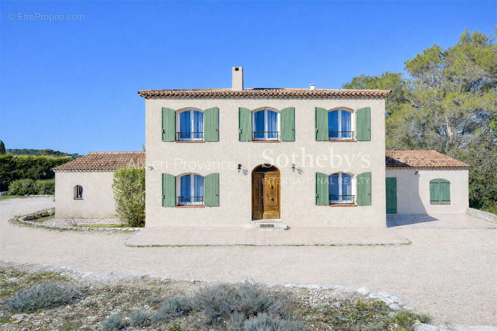 Maison à EGUILLES