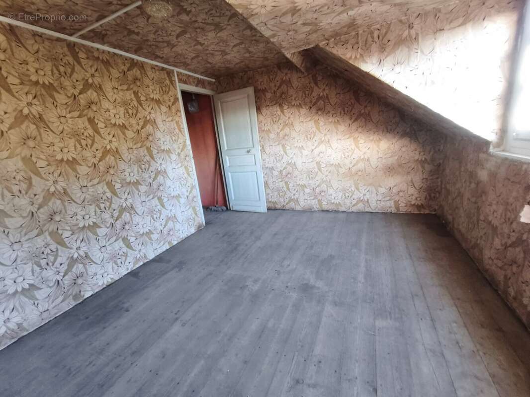 chambre 1 - Maison à MONTIGNY-EN-GOHELLE