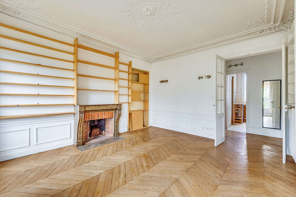 Appartement à PARIS-11E