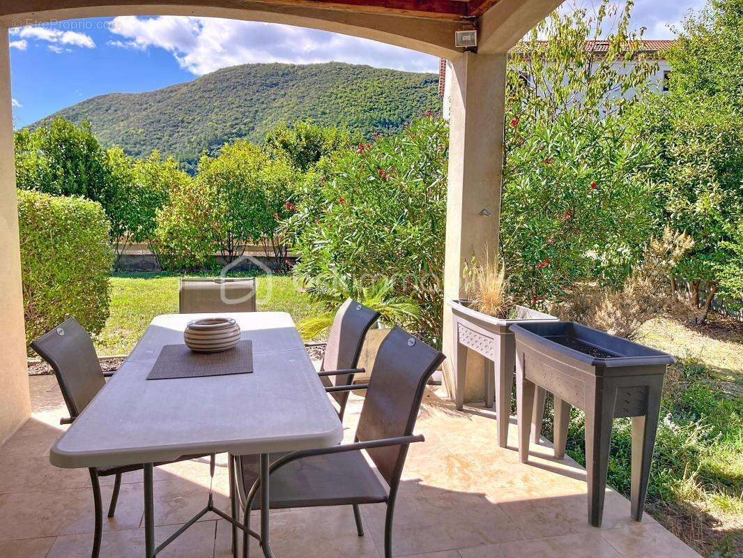 Villa de plain pied de 146m² sur parcelle de 1000m² - photo 19
