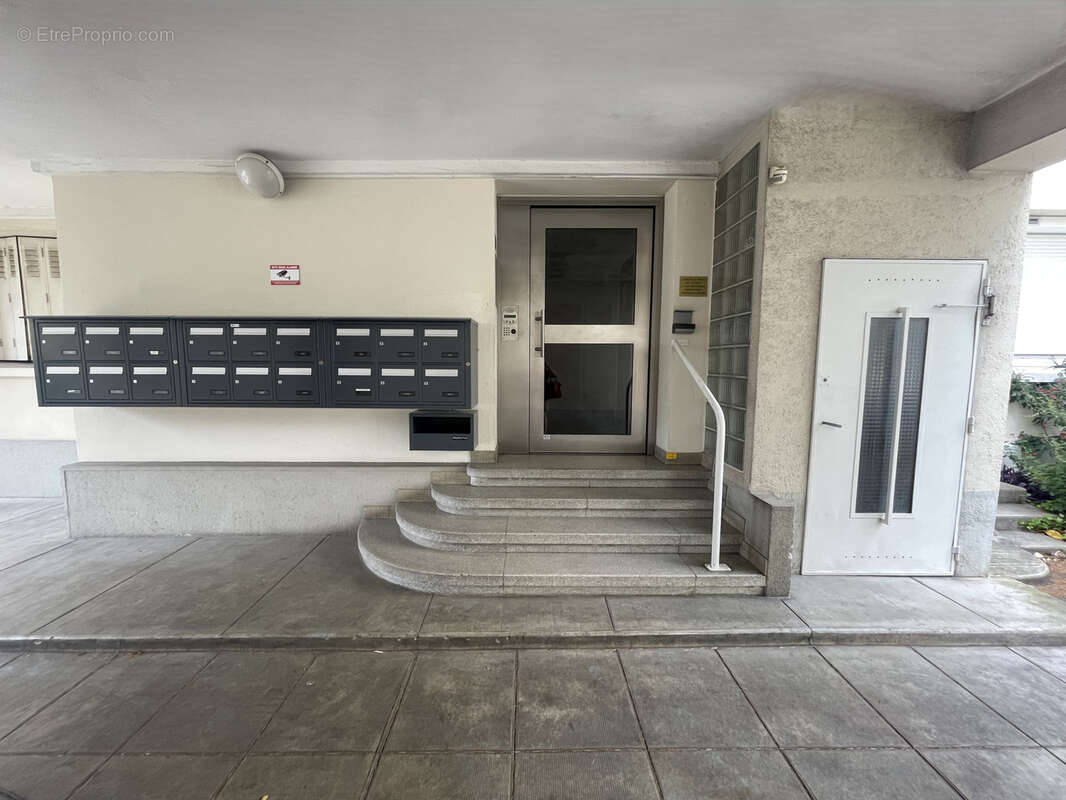 Valence avenue maurice faure - appartement 4 pieces de 64 m2 - photo 14