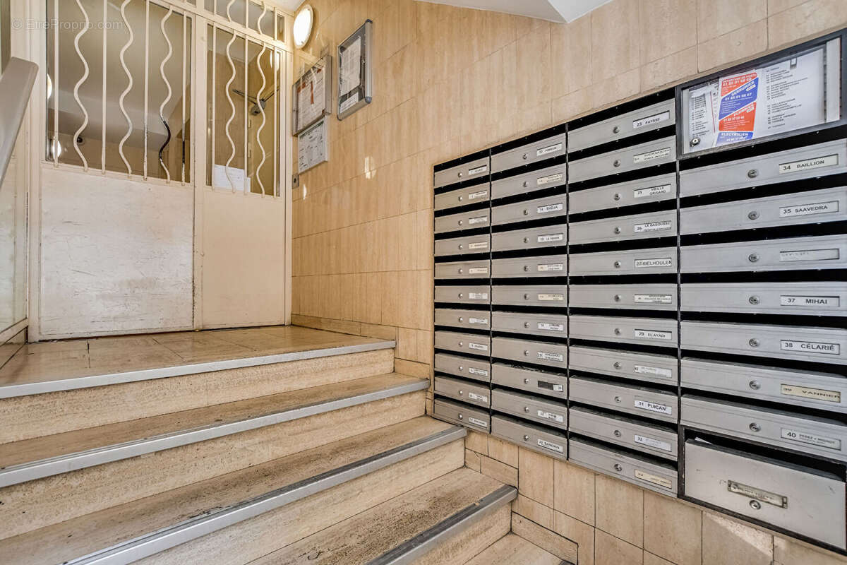 Appartement Paris 2 pièce(s) 41.5m2 - photo 11