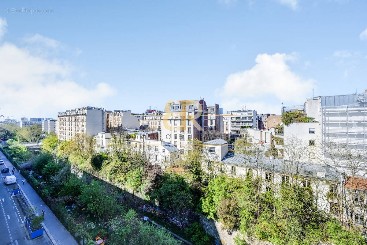 Appartement à PARIS-14E