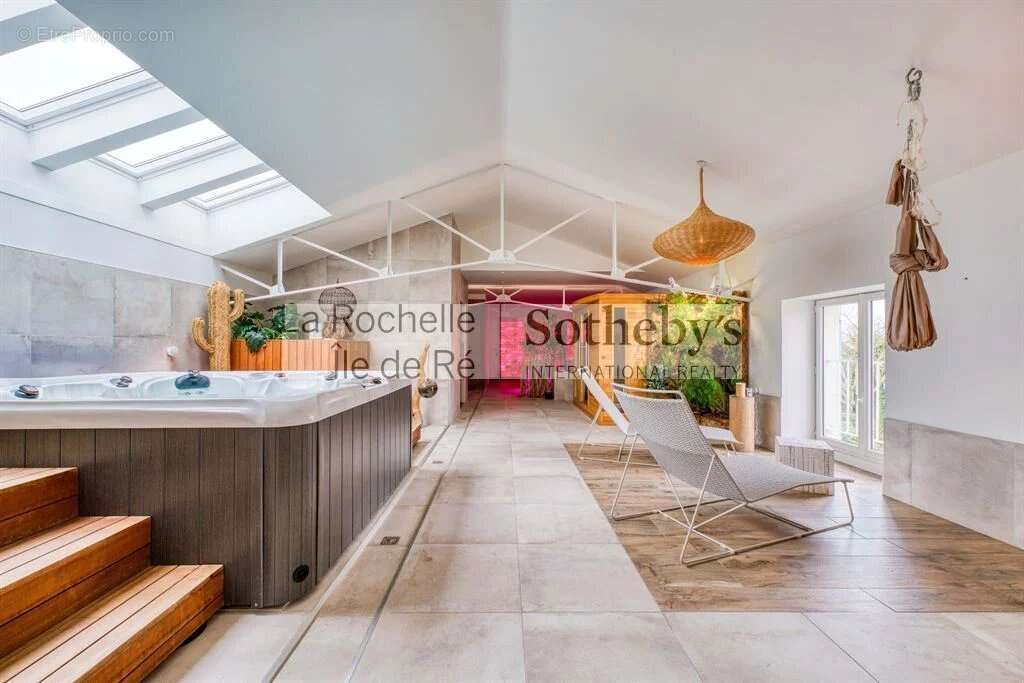 Maison à AIGREFEUILLE-D&#039;AUNIS