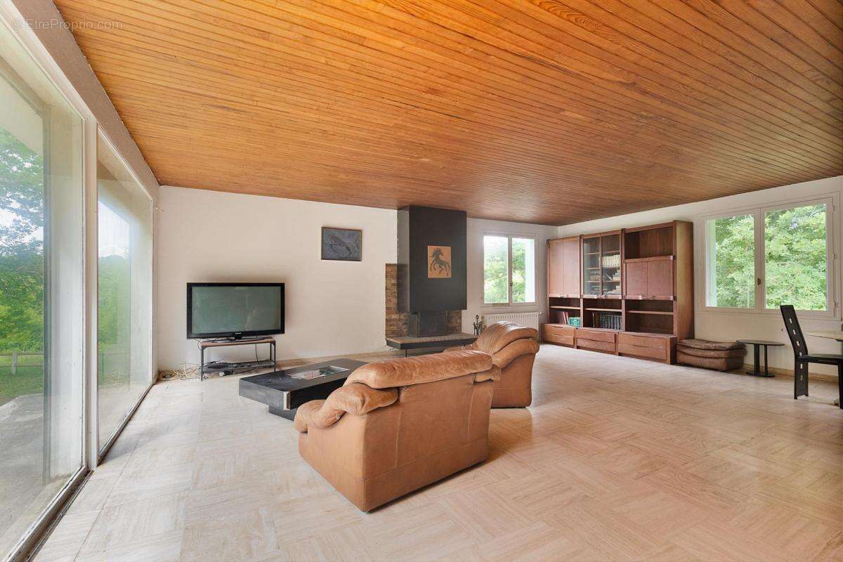 Maison à AUVERS-SUR-OISE