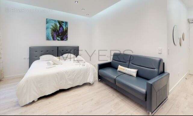 Appartement à PARIS-8E