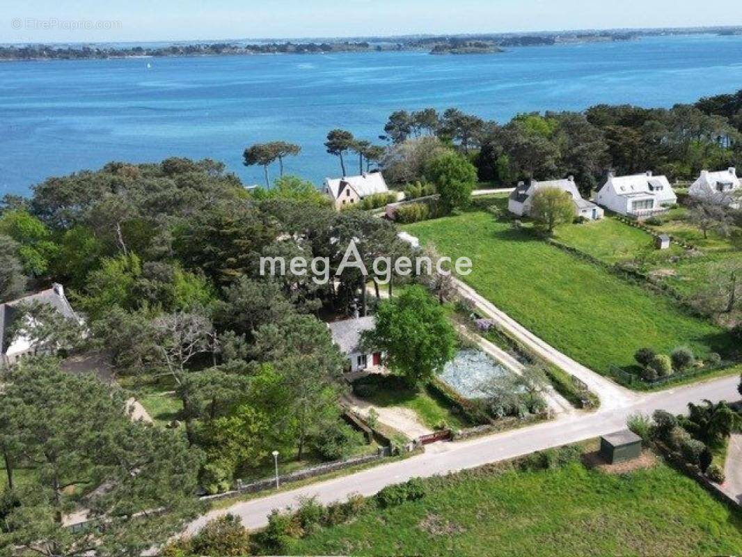 Maison à LARMOR-BADEN