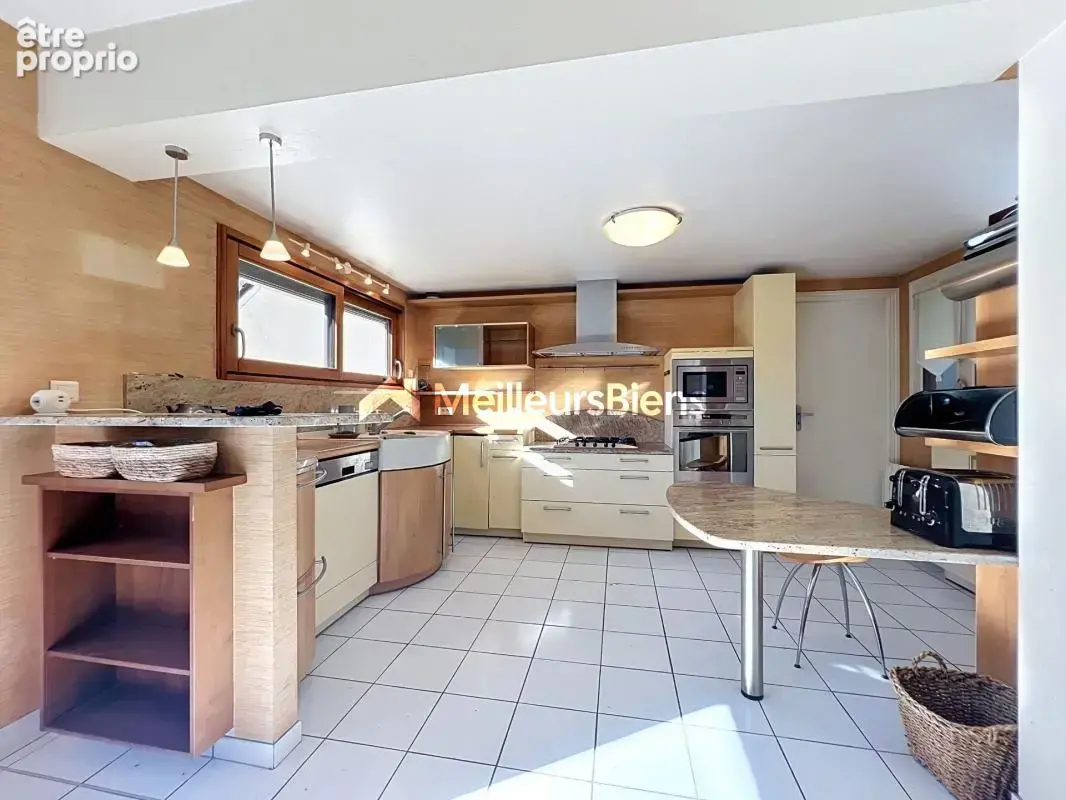 Maison 194 m² à Quimper, 4 chambres et terrain de 2300 m² - photo 5