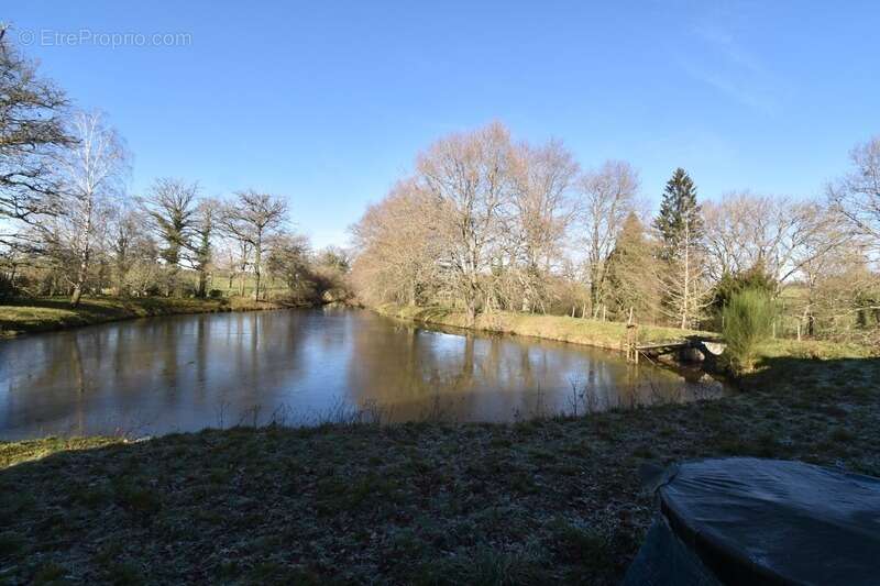Maison à SAINT-AGNANT-DE-VERSILLAT
