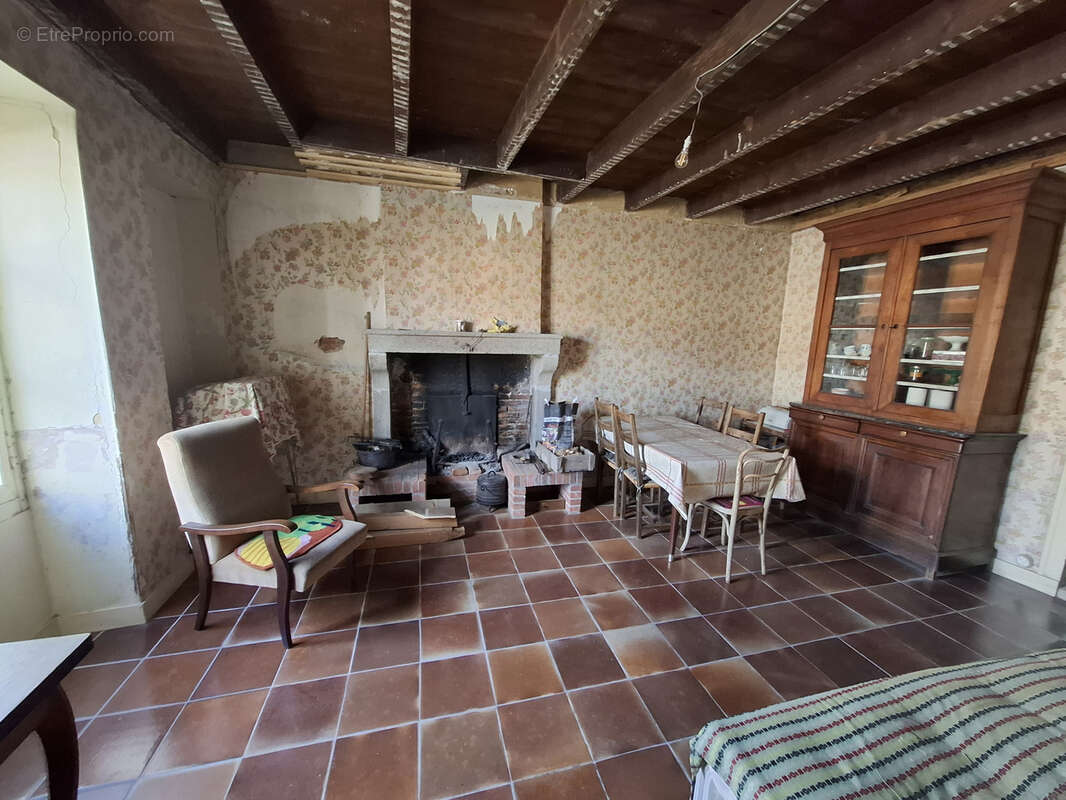 Maison à BUSSIERE-POITEVINE