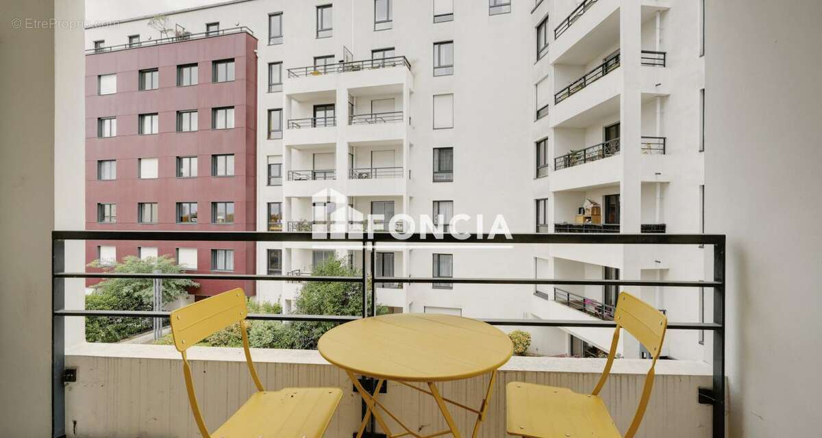 Appartement à ISSY-LES-MOULINEAUX