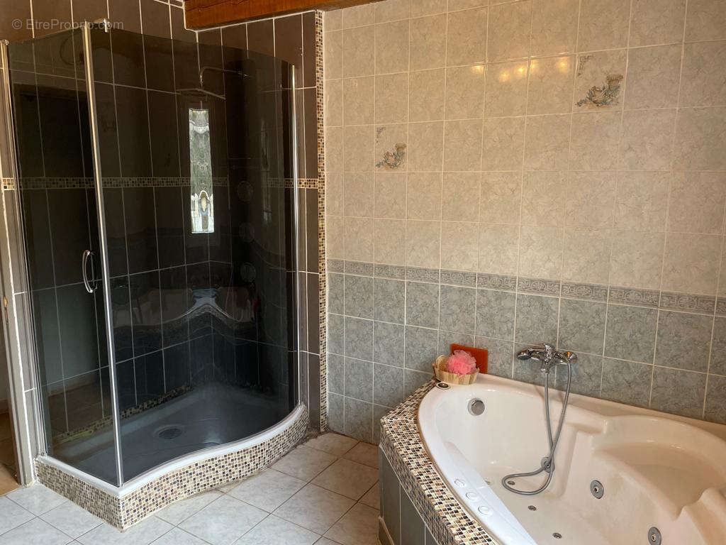 Maison à LE FUGERET