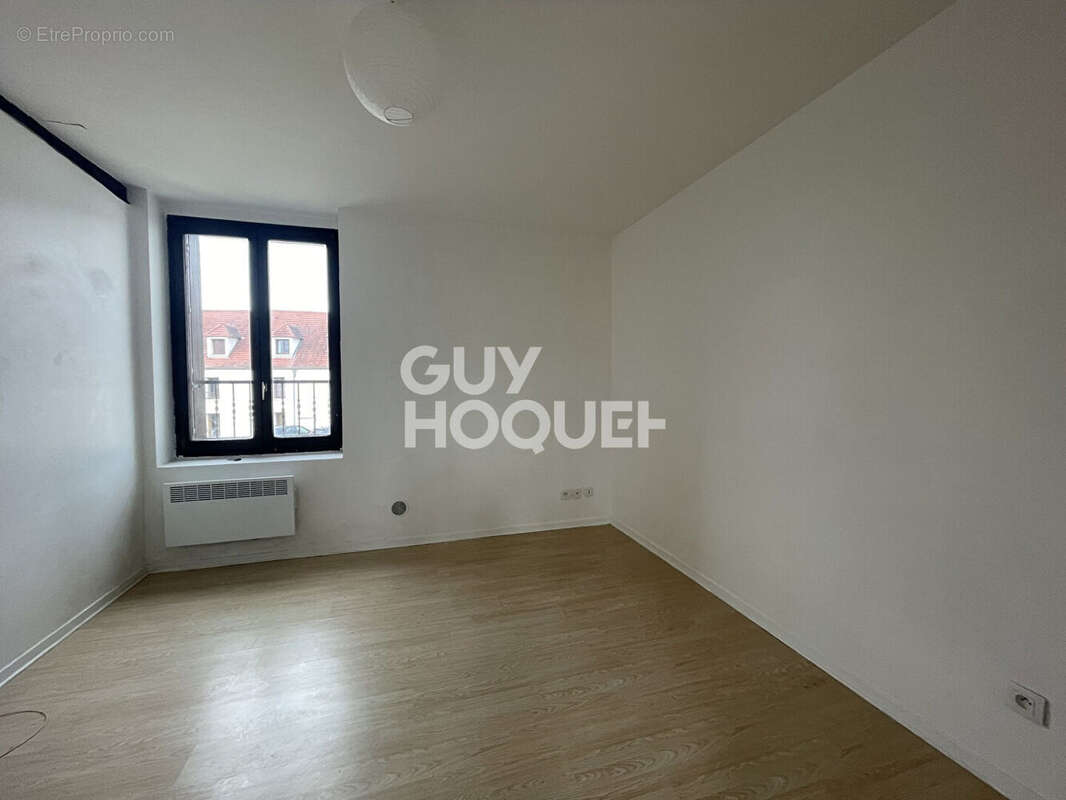 Appartement à OZOIR-LA-FERRIERE